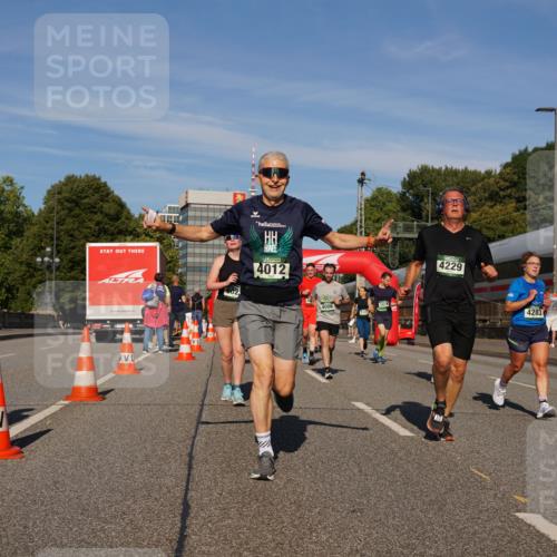 07.09.2025 - BARMER Alsterlauf Yannick Fuchs http://msf.ph/oto/8824805 07.09.2025 09:50:40 Laufen 4012, 4006, 5075, 4229, 4283 meine-sportfotos.de
