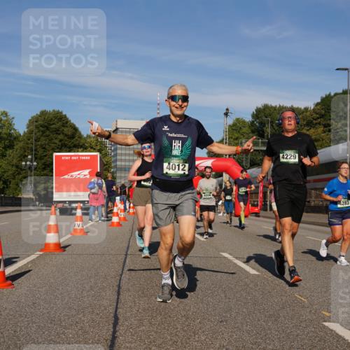 07.09.2025 - BARMER Alsterlauf Yannick Fuchs http://msf.ph/oto/8824806 07.09.2025 09:50:41 Laufen 6023, 4012, 4006, 50794, 4229, 4283 meine-sportfotos.de