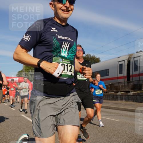 07.09.2025 - BARMER Alsterlauf Yannick Fuchs http://msf.ph/oto/8824810 07.09.2025 09:50:42 Laufen 6023, 24, 36, 012, 42, 4283 meine-sportfotos.de
