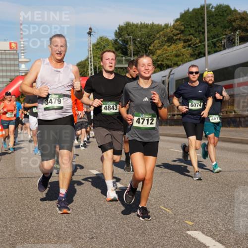 07.09.2025 - BARMER Alsterlauf Yannick Fuchs http://msf.ph/oto/8824826 07.09.2025 09:50:47 Laufen 3666, 1900, 3479, 4843, 4712, 6074, 461 meine-sportfotos.de