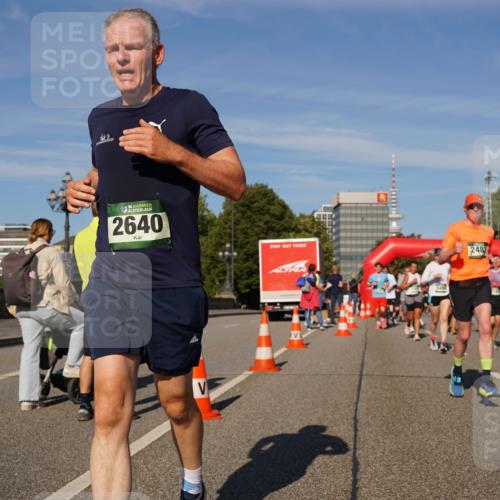 07.09.2025 - BARMER Alsterlauf Yannick Fuchs http://msf.ph/oto/8824854 07.09.2025 09:50:56 Laufen 30, 36, 2640, 2483, 5567, 38 meine-sportfotos.de