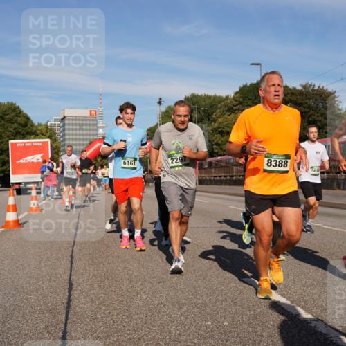 07.09.2025 - BARMER Alsterlauf Yannick Fuchs http://msf.ph/oto/8824874 07.09.2025 09:51:02 Laufen 6161, 2297, 19, 8388, 568, 8387 meine-sportfotos.de