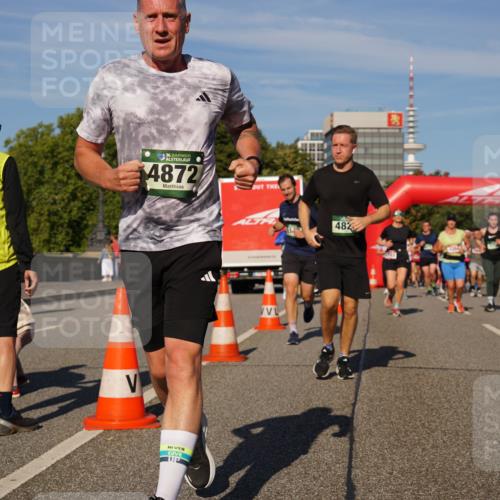 07.09.2025 - BARMER Alsterlauf Yannick Fuchs http://msf.ph/oto/8824877 07.09.2025 09:51:05 Laufen 36, 4872, 482, 634, 41231 meine-sportfotos.de