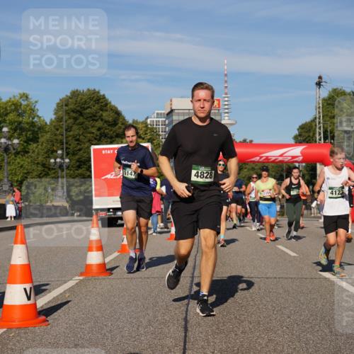 07.09.2025 - BARMER Alsterlauf Yannick Fuchs http://msf.ph/oto/8824879 07.09.2025 09:51:05 Laufen 2147, 4828, 3394, 3704, 4123, 6340 meine-sportfotos.de
