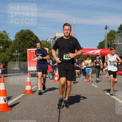 07.09.2025 - BARMER Alsterlauf Yannick Fuchs http://msf.ph/oto/8824880 07.09.2025 09:51:06 Laufen 512, 482, 4123, 394, 370, 6340 meine-sportfotos.de