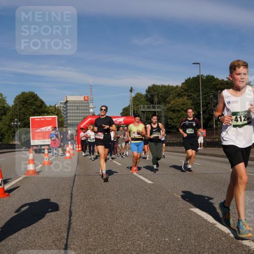07.09.2025 - BARMER Alsterlauf Yannick Fuchs http://msf.ph/oto/8824884 07.09.2025 09:51:08 Laufen 5147, 3593, 3704, 3266, 4123 meine-sportfotos.de