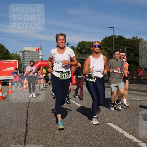 07.09.2025 - BARMER Alsterlauf Yannick Fuchs http://msf.ph/oto/8824891 07.09.2025 09:51:12 Laufen 4700, 3252, 5100, 4163, 5099, 3050 meine-sportfotos.de