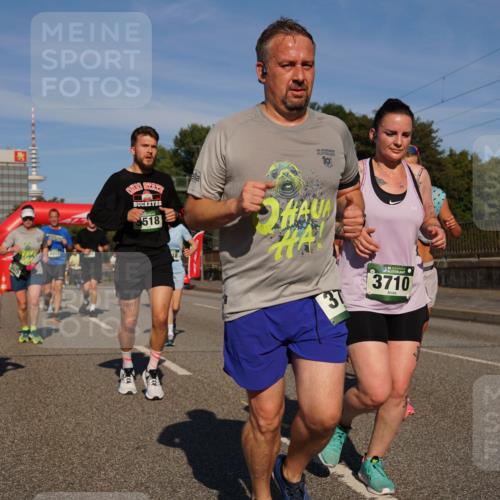 07.09.2025 - BARMER Alsterlauf Yannick Fuchs http://msf.ph/oto/8824916 07.09.2025 09:51:20 Laufen 327, 8, 1997, 518, 37, 3710 meine-sportfotos.de