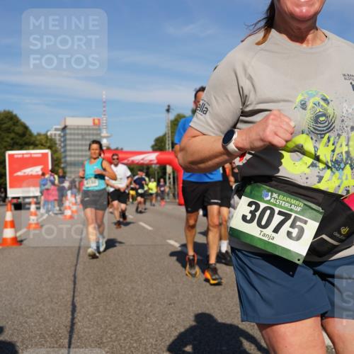 07.09.2025 - BARMER Alsterlauf Yannick Fuchs http://msf.ph/oto/8824925 07.09.2025 09:51:23 Laufen 36, 36, 3075 meine-sportfotos.de