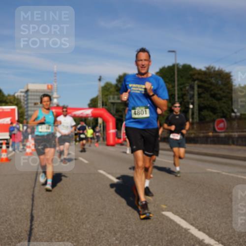 07.09.2025 - BARMER Alsterlauf Yannick Fuchs http://msf.ph/oto/8824928 07.09.2025 09:51:23 Laufen 4801 meine-sportfotos.de