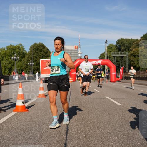 07.09.2025 - BARMER Alsterlauf Yannick Fuchs http://msf.ph/oto/8824930 07.09.2025 09:51:24 Laufen 4188, 6064, 01 meine-sportfotos.de