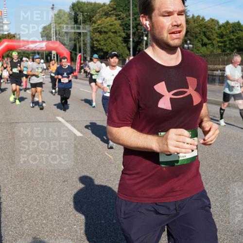07.09.2025 - BARMER Alsterlauf Yannick Fuchs http://msf.ph/oto/8824932 07.09.2025 09:56:00 Laufen 2842 meine-sportfotos.de
