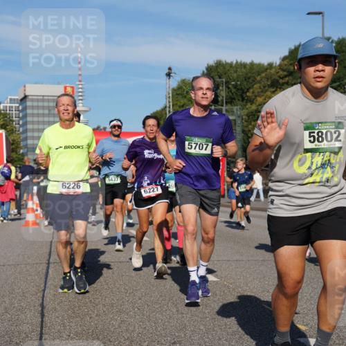 07.09.2025 - BARMER Alsterlauf Yannick Fuchs http://msf.ph/oto/8824941 07.09.2025 09:56:04 Laufen 6226, 5437, 6227, 49, 5707, 136, 5802, 4582 meine-sportfotos.de