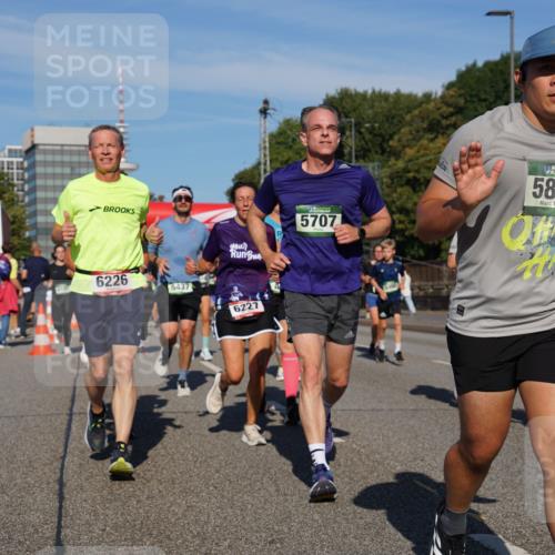 07.09.2025 - BARMER Alsterlauf Yannick Fuchs http://msf.ph/oto/8824942 07.09.2025 09:56:04 Laufen 5707, 36, 36, 5802, 6226, 5437, 6227, 4682 meine-sportfotos.de