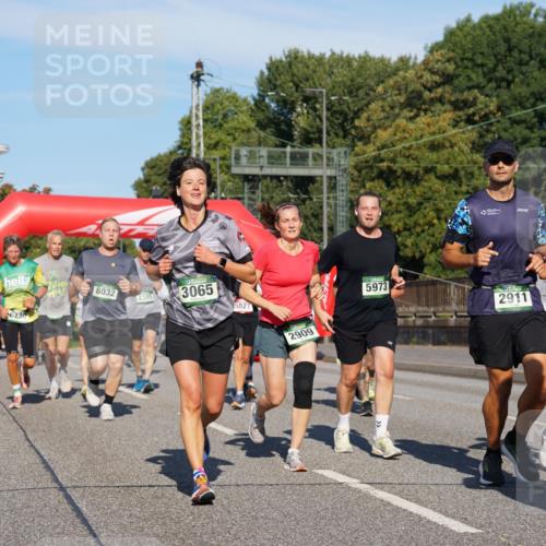 07.09.2025 - BARMER Alsterlauf Yannick Fuchs http://msf.ph/oto/8825013 07.09.2025 09:56:23 Laufen 6230, 8032, 2305, 3065, 5027, 2909, 5973, 7007, 2911, 23 meine-sportfotos.de