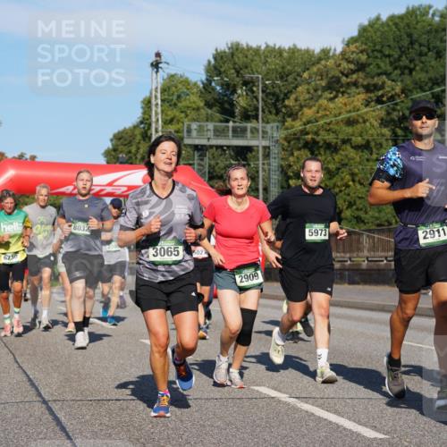 07.09.2025 - BARMER Alsterlauf Yannick Fuchs http://msf.ph/oto/8825014 07.09.2025 09:56:23 Laufen 8032, 6230, 3065, 5027, 2909, 2001, 5973, 2911, 522 meine-sportfotos.de