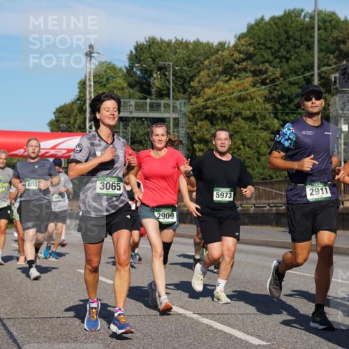 07.09.2025 - BARMER Alsterlauf Yannick Fuchs http://msf.ph/oto/8825015 07.09.2025 09:56:24 Laufen 803, 305, 6230, 3065, 2909, 5973, 7007, 2911, 5223 meine-sportfotos.de