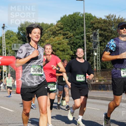 07.09.2025 - BARMER Alsterlauf Yannick Fuchs http://msf.ph/oto/8825021 07.09.2025 09:56:24 Laufen 803, 3065, 7001, 2909, 5973, 2911 meine-sportfotos.de