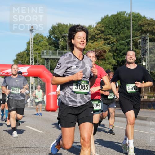 07.09.2025 - BARMER Alsterlauf Yannick Fuchs http://msf.ph/oto/8825022 07.09.2025 09:56:24 Laufen 6230, 8032, 3065, 909, 5003, 5973 meine-sportfotos.de
