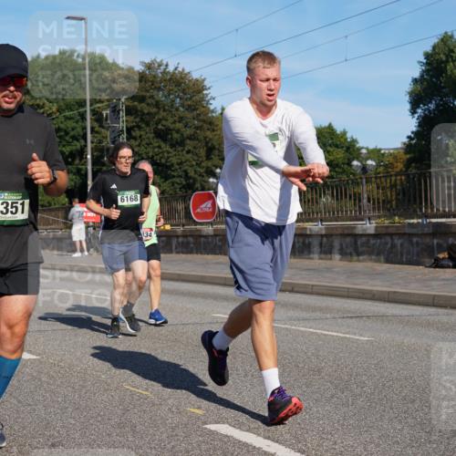 07.09.2025 - BARMER Alsterlauf Yannick Fuchs http://msf.ph/oto/8825041 07.09.2025 09:56:30 Laufen 36, 4351, 6168, 134 meine-sportfotos.de