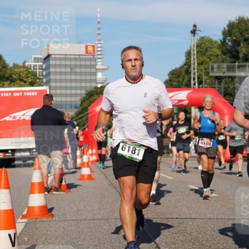 07.09.2025 - BARMER Alsterlauf Yannick Fuchs http://msf.ph/oto/8825053 07.09.2025 09:56:36 Laufen 6181, 5108, 4424 meine-sportfotos.de
