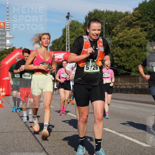 07.09.2025 - BARMER Alsterlauf Yannick Fuchs http://msf.ph/oto/8825065 07.09.2025 09:56:40 Laufen 486, 6098, 3859, 5, 26, 3860, 5770 meine-sportfotos.de
