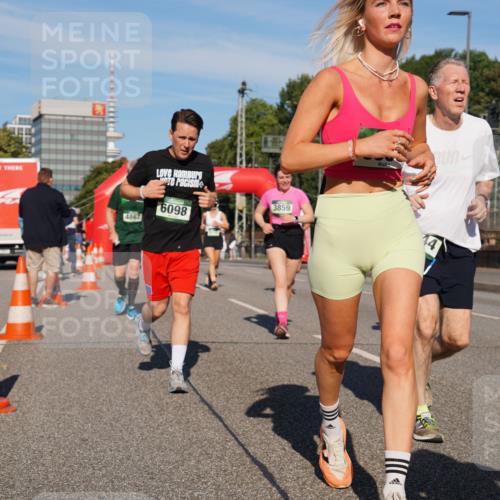07.09.2025 - BARMER Alsterlauf Yannick Fuchs http://msf.ph/oto/8825069 07.09.2025 09:56:41 Laufen 4867, 6098, 3859 meine-sportfotos.de