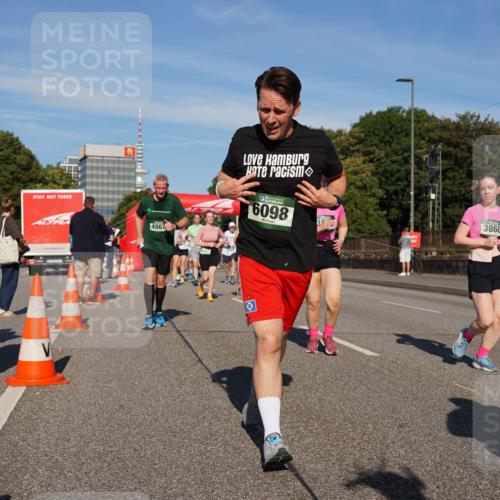 07.09.2025 - BARMER Alsterlauf Yannick Fuchs http://msf.ph/oto/8825074 07.09.2025 09:56:42 Laufen 4867, 6098, 38, 3860 meine-sportfotos.de