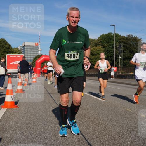07.09.2025 - BARMER Alsterlauf Yannick Fuchs http://msf.ph/oto/8825088 07.09.2025 09:56:45 Laufen 36, 4867, 323, 3039 meine-sportfotos.de