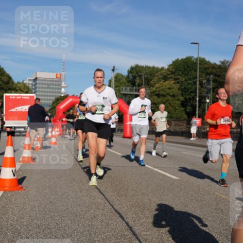 07.09.2025 - BARMER Alsterlauf Yannick Fuchs http://msf.ph/oto/8825098 07.09.2025 09:56:48 Laufen 260, 3698, 36, 5314 meine-sportfotos.de