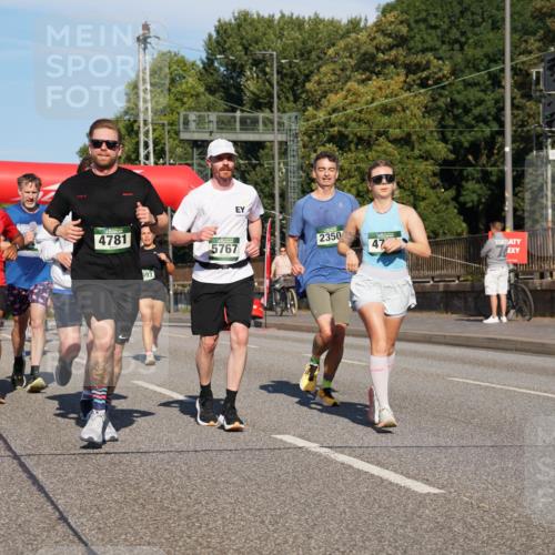 07.09.2025 - BARMER Alsterlauf Yannick Fuchs http://msf.ph/oto/8825109 07.09.2025 09:56:53 Laufen 2513, 4781, 993, 5767, 2350, 47 meine-sportfotos.de