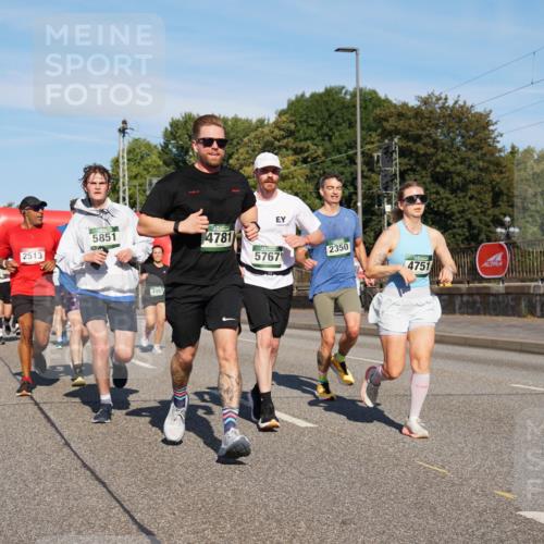 07.09.2025 - BARMER Alsterlauf Yannick Fuchs http://msf.ph/oto/8825113 07.09.2025 09:56:54 Laufen 2513, 5851, 4093, 9, 18, 9, 4781, 2350, 5767, 4751 meine-sportfotos.de