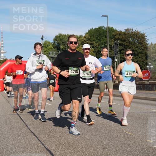 07.09.2025 - BARMER Alsterlauf Yannick Fuchs http://msf.ph/oto/8825114 07.09.2025 09:56:54 Laufen 407, 2513, 5851, 4993, 4781, 5767, 2350, 475 meine-sportfotos.de
