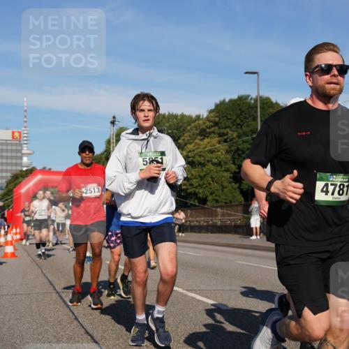 07.09.2025 - BARMER Alsterlauf Yannick Fuchs http://msf.ph/oto/8825117 07.09.2025 09:56:55 Laufen 2513, 5851, 36, 4781 meine-sportfotos.de