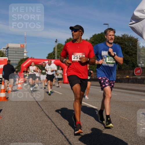 07.09.2025 - BARMER Alsterlauf Yannick Fuchs http://msf.ph/oto/8825121 07.09.2025 09:56:56 Laufen 251, 385 meine-sportfotos.de