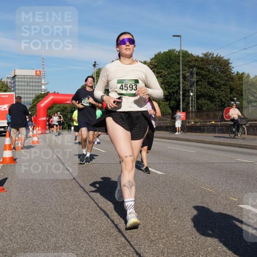 07.09.2025 - BARMER Alsterlauf Yannick Fuchs http://msf.ph/oto/8825160 07.09.2025 09:57:07 Laufen 4365, 4593 meine-sportfotos.de