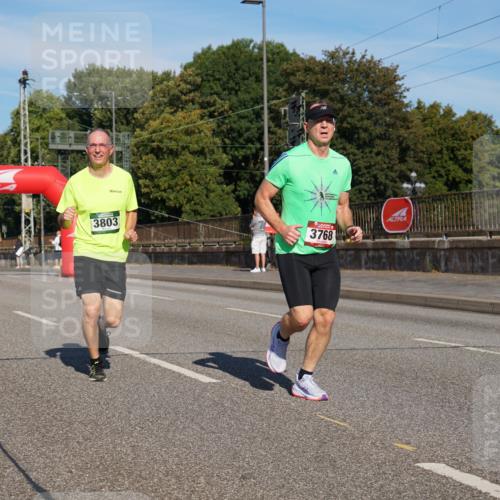 07.09.2025 - BARMER Alsterlauf Yannick Fuchs http://msf.ph/oto/8825168 07.09.2025 09:57:10 Laufen 2074, 3803, 3768 meine-sportfotos.de