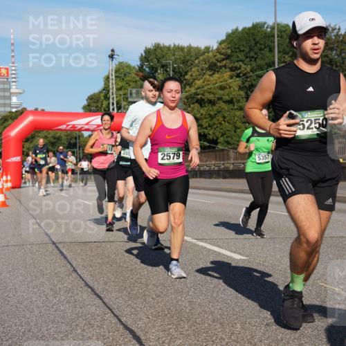 07.09.2025 - BARMER Alsterlauf Yannick Fuchs http://msf.ph/oto/8825181 07.09.2025 09:57:16 Laufen 10, 355, 2579, 5357, 5250 meine-sportfotos.de