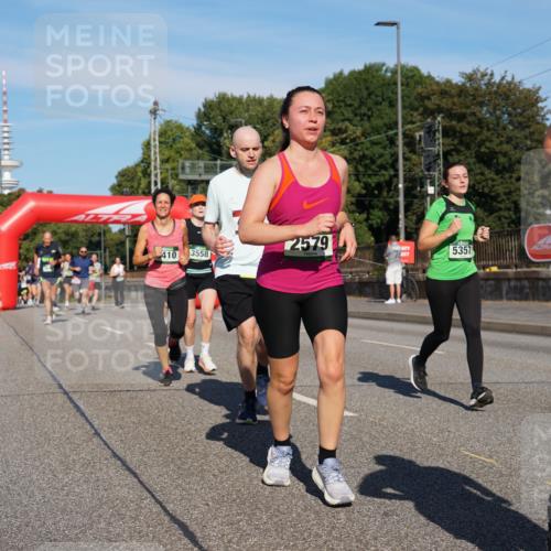07.09.2025 - BARMER Alsterlauf Yannick Fuchs http://msf.ph/oto/8825183 07.09.2025 09:57:16 Laufen 2579, 410, 3558, 5357 meine-sportfotos.de