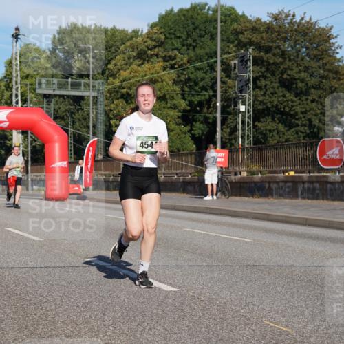 07.09.2025 - BARMER Alsterlauf Yannick Fuchs http://msf.ph/oto/8825193 07.09.2025 09:57:19 Laufen 547, 3033, 454 meine-sportfotos.de