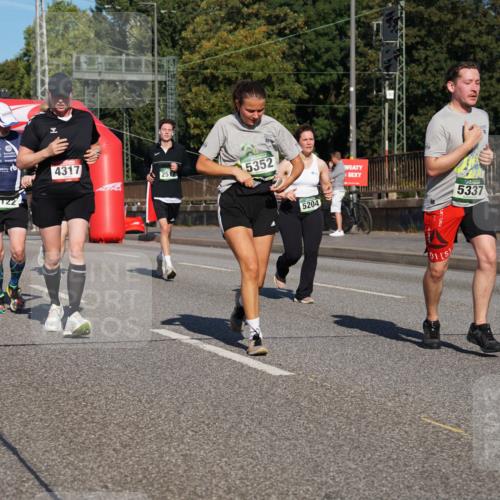 07.09.2025 - BARMER Alsterlauf Yannick Fuchs http://msf.ph/oto/8825204 07.09.2025 09:57:25 Laufen 4317, 251, 2425, 45, 5353, 5122, 5352, 5204, 01, 5337 meine-sportfotos.de