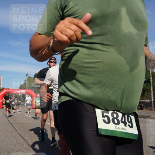 07.09.2025 - BARMER Alsterlauf Yannick Fuchs http://msf.ph/oto/8825241 07.09.2025 09:57:37 Laufen 5849 meine-sportfotos.de