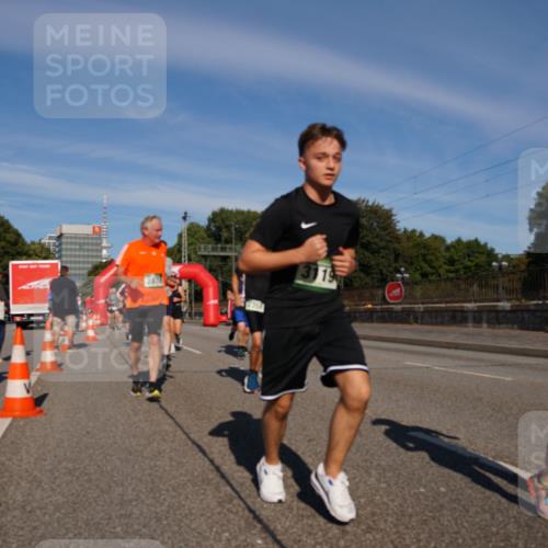 07.09.2025 - BARMER Alsterlauf Yannick Fuchs http://msf.ph/oto/8825258 07.09.2025 09:57:42 Laufen 3119, 4721 meine-sportfotos.de