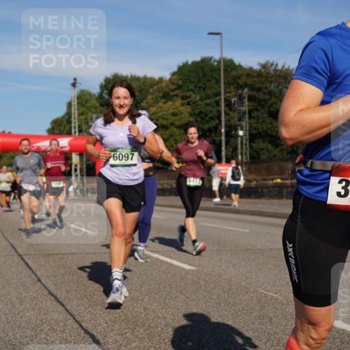 07.09.2025 - BARMER Alsterlauf Yannick Fuchs http://msf.ph/oto/8825278 07.09.2025 09:57:47 Laufen 6097, 5417, 10, 36, 3060 meine-sportfotos.de