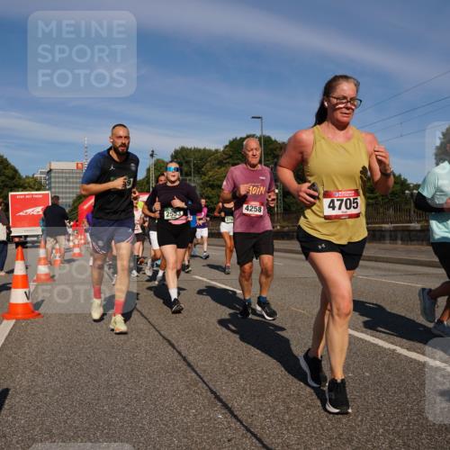 07.09.2025 - BARMER Alsterlauf Yannick Fuchs http://msf.ph/oto/8825318 07.09.2025 09:57:57 Laufen 2553, 2793, 10, 4258, 4705, 805 meine-sportfotos.de