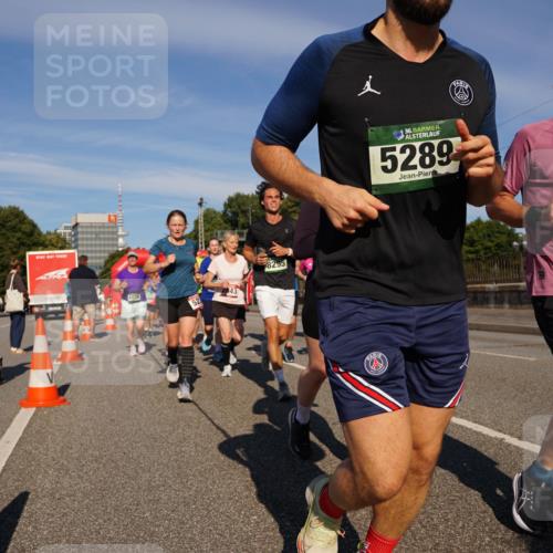 07.09.2025 - BARMER Alsterlauf Yannick Fuchs http://msf.ph/oto/8825324 07.09.2025 09:57:59 Laufen 4133, 522, 8295, 36, 5289, 4258 meine-sportfotos.de