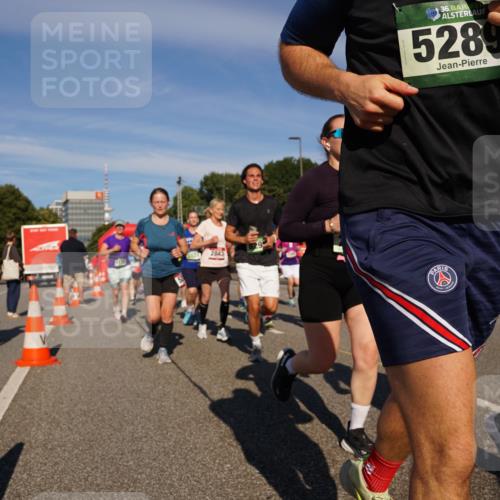 07.09.2025 - BARMER Alsterlauf Yannick Fuchs http://msf.ph/oto/8825325 07.09.2025 09:57:59 Laufen 2843, 36, 5289, 16, 4258 meine-sportfotos.de