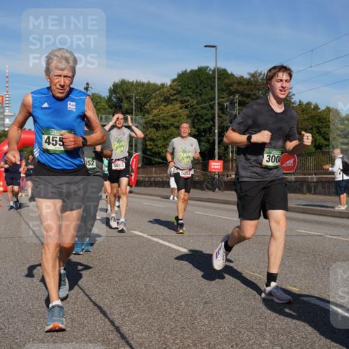 07.09.2025 - BARMER Alsterlauf Yannick Fuchs http://msf.ph/oto/8825360 07.09.2025 09:58:05 Laufen 455, 852, 5013, 5012, 300 meine-sportfotos.de
