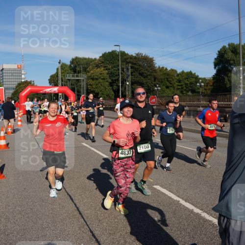 07.09.2025 - BARMER Alsterlauf Yannick Fuchs http://msf.ph/oto/8825387 07.09.2025 09:58:14 Laufen 4837, 2100, 3762, 4976, 804 meine-sportfotos.de