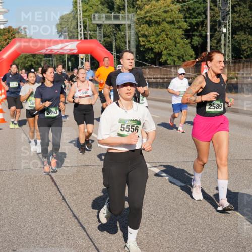 07.09.2025 - BARMER Alsterlauf Yannick Fuchs http://msf.ph/oto/8825436 07.09.2025 09:58:32 Laufen 3375, 58, 2693, 5540, 36, 605, 5556, 2589 meine-sportfotos.de